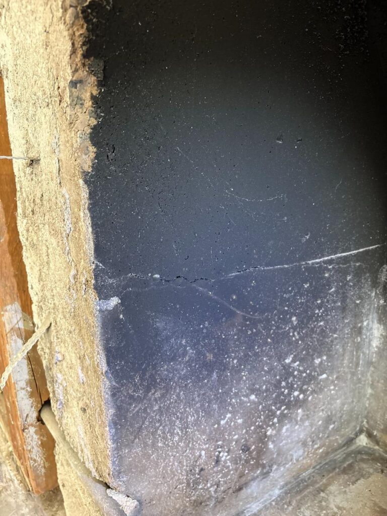 Cracking And Deterioration Of The Fireplace’s Protective Insulation Plate 1