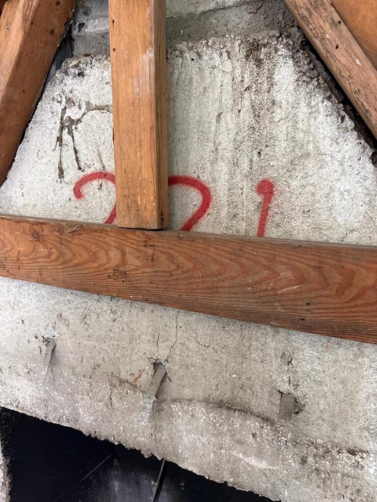 Cracking And Deterioration Of The Fireplace’s Protective Insulation Plate 3